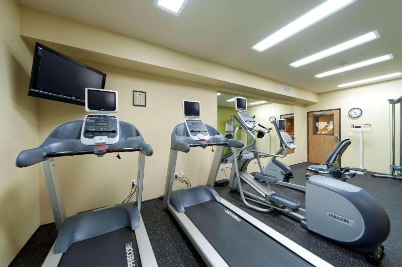 Country Inn & Suites by Radisson Portland International Airport OR - image 28