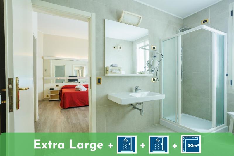 Quadruple Room image 4
