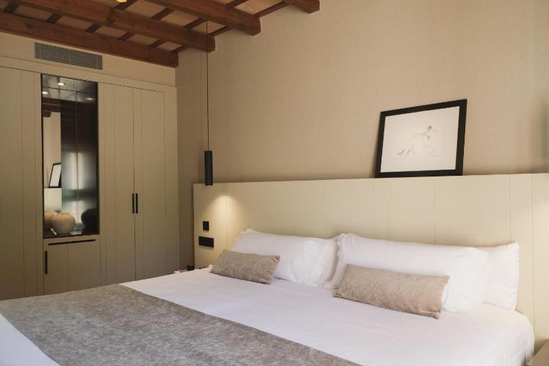 Superior Double Room image 1