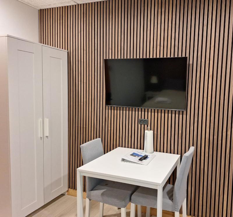 Double or Twin Room with Shared Bathroom image 3