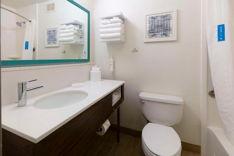 Double Room with Two Double Beds - Non-Smoking image 2