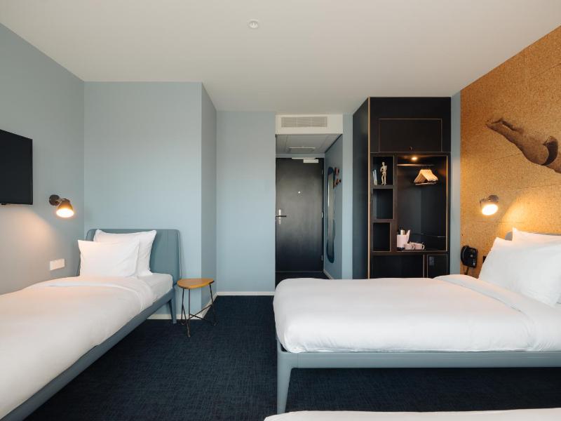 Eco-friendly Triple Room  image 4