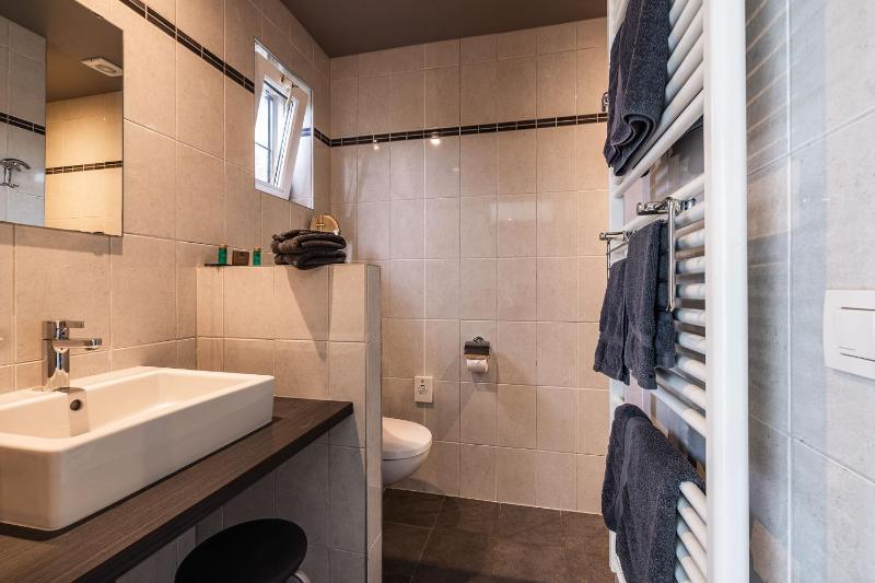 Twin Room with Terrace image 3