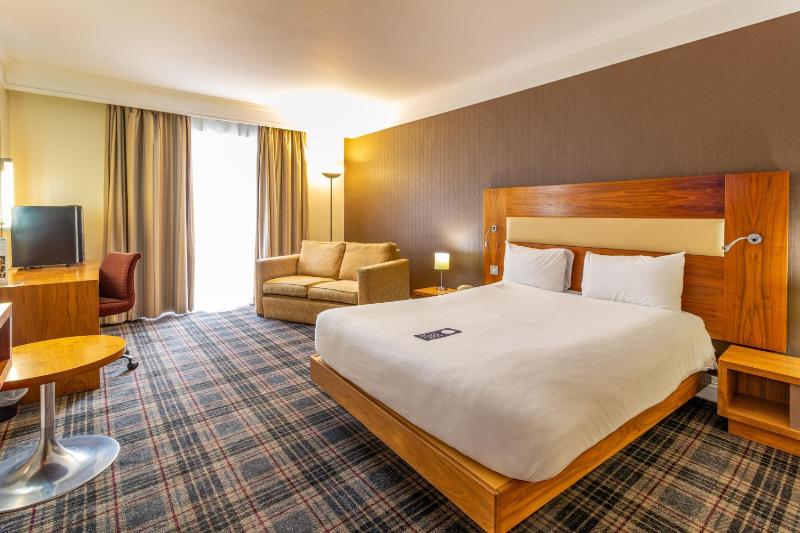 Standard Double Room image 3