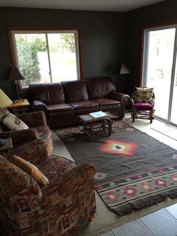Three-Bedroom House image 1