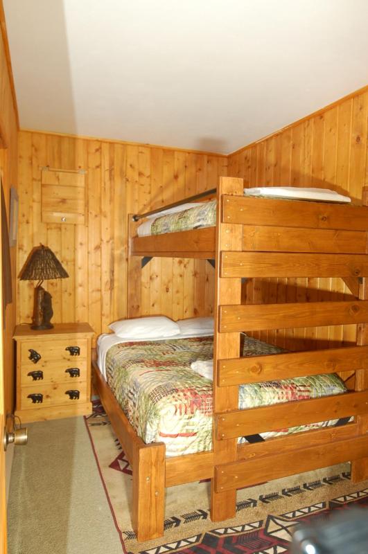 Two-Bedroom House image 3
