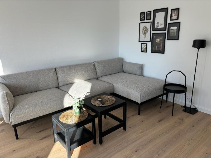 One-Bedroom Apartment with Lake View image 1