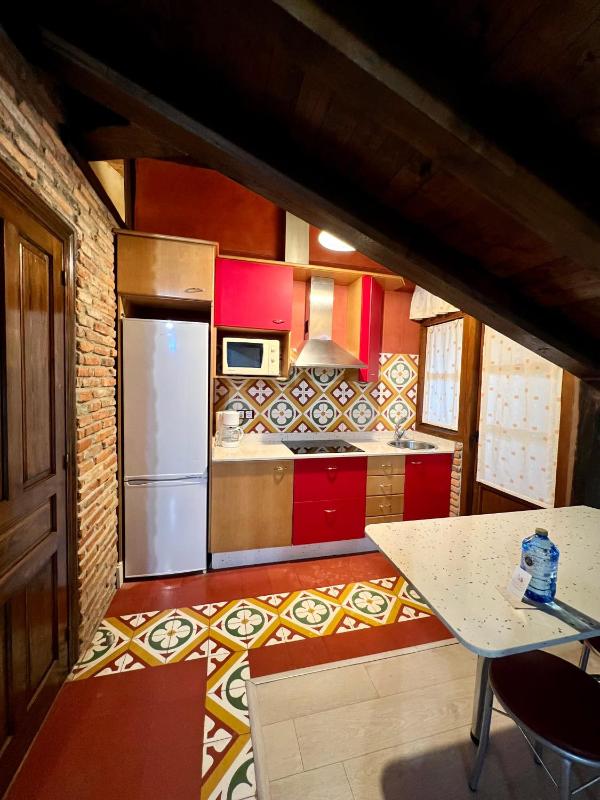 Studio with Spa Bath image 1