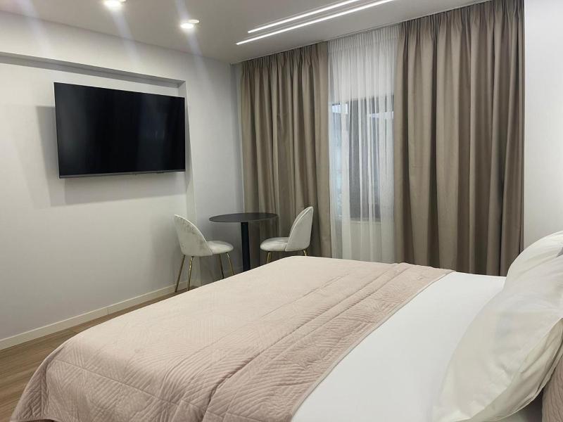 Room 3 - image 3