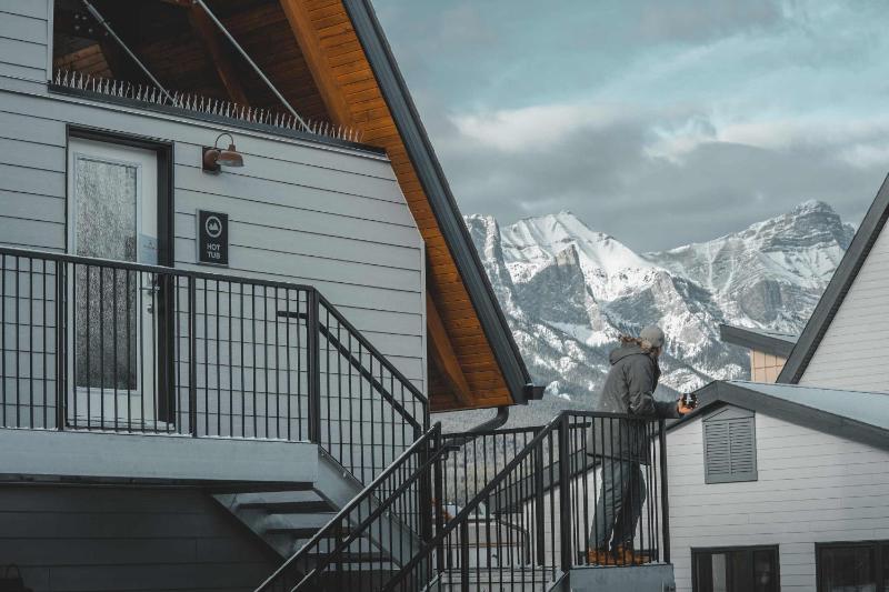 Basecamp Resorts Canmore - image 24