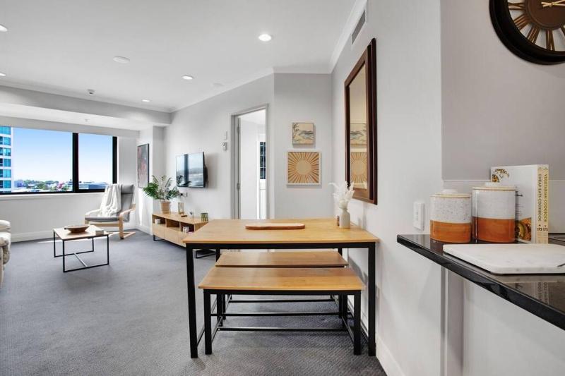 Luxurious Apt Gym Tennis Carpark 6th Floor - image 8