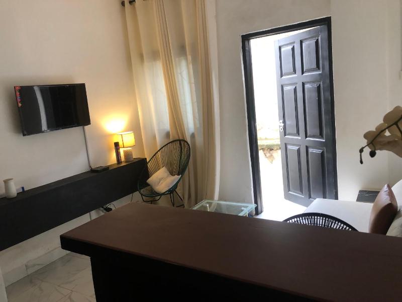 Studio et appartement meublé Yaoundé bastos - image 1