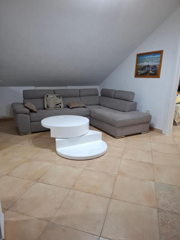 Comfort One-Bedrom Apartment with Terrace and Sea View image 4