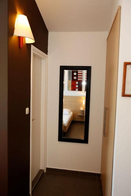 Apartments and Rooms guesthouse Lorenta - image 4