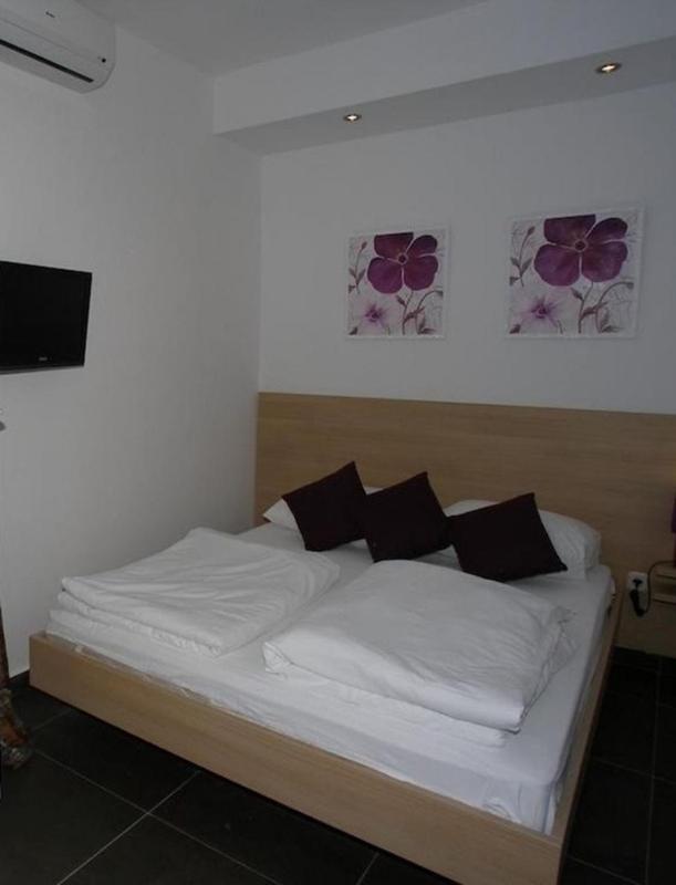 Apartments and Rooms guesthouse Lorenta - image 13