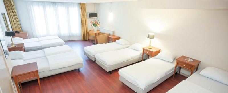 Eight-Person room image 2