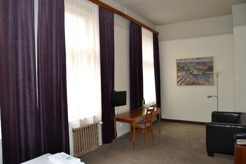 Double or Twin Room image 2