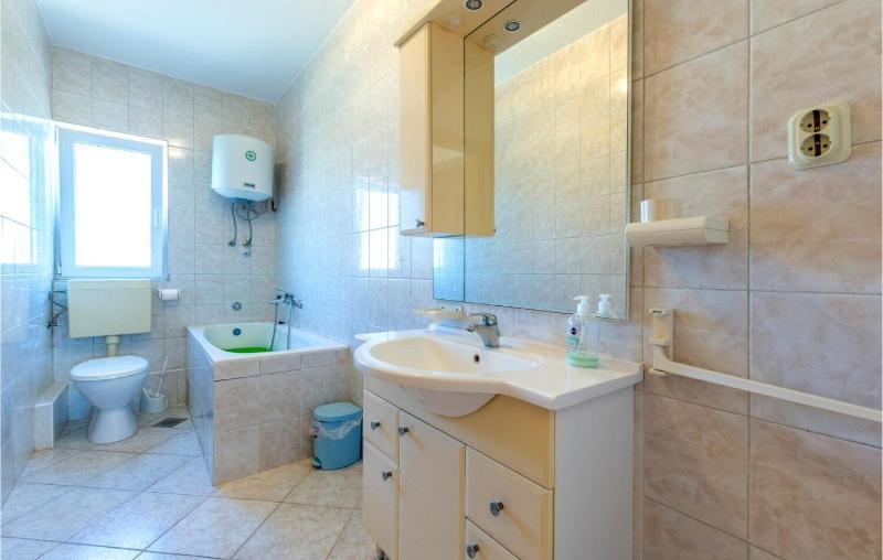 Apartment Mare - image 8