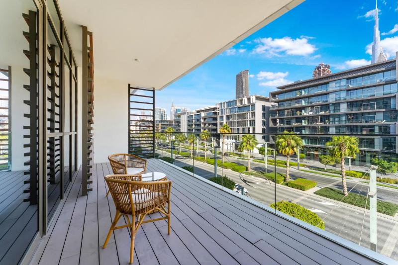 Three-Bedroom Deluxe Apartment image 3