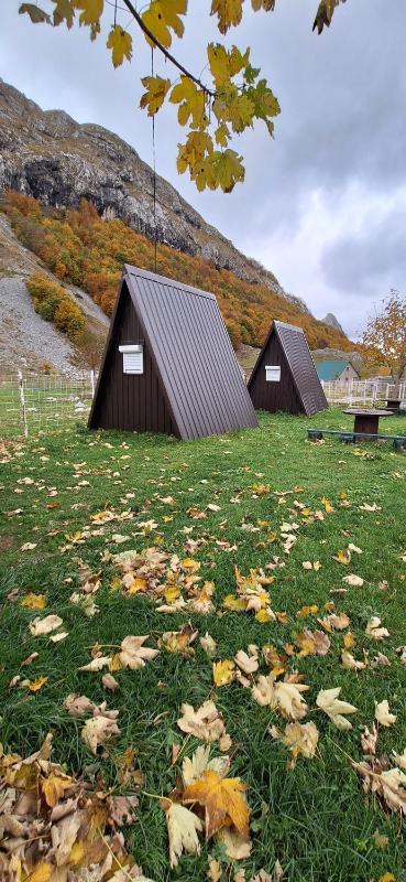 Chalet image 2