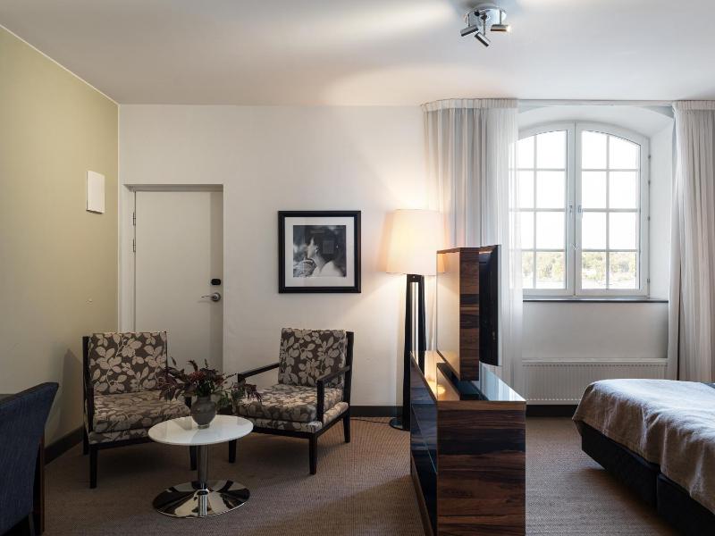 Deluxe Double Room with Sea View - Spa Not Included image 4