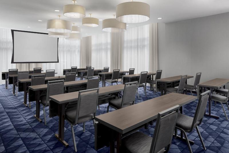 Courtyard by Marriott Cleveland University Circle - image 34