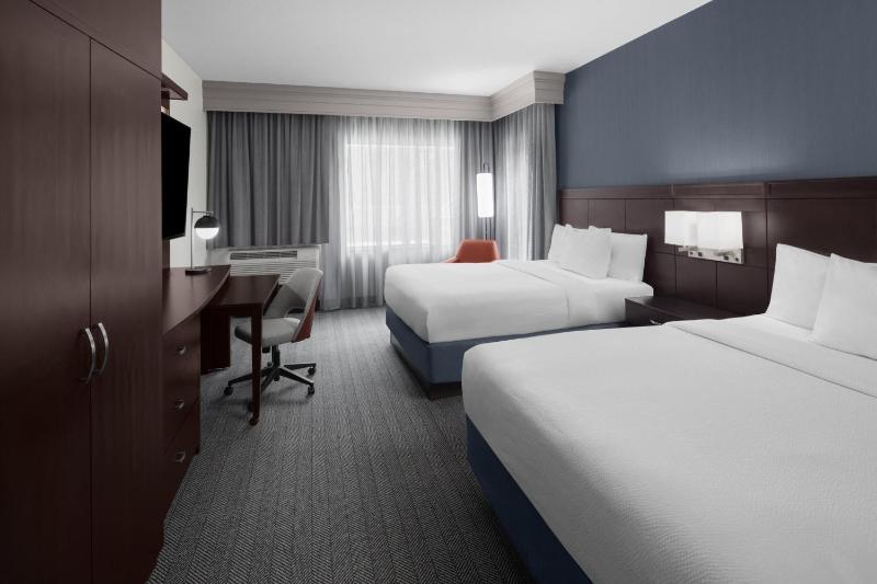 Courtyard by Marriott Cleveland University Circle - image 5