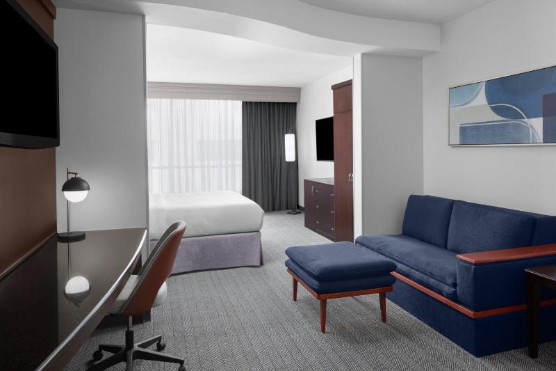 Courtyard by Marriott Cleveland University Circle - image 40