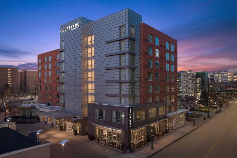 Courtyard by Marriott Cleveland University Circle - image 31