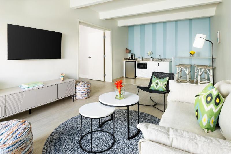  Ocean View Suite Accessible – Newly Renovated image 1