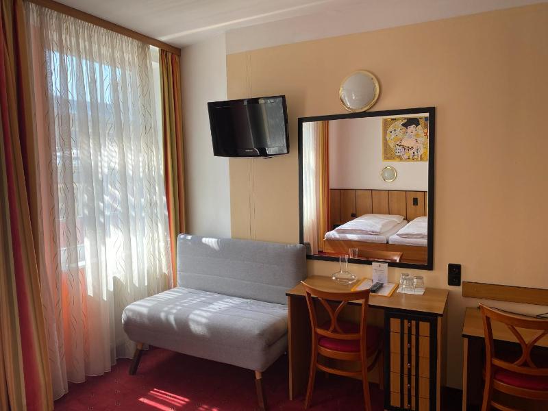 Double Room Art image 4