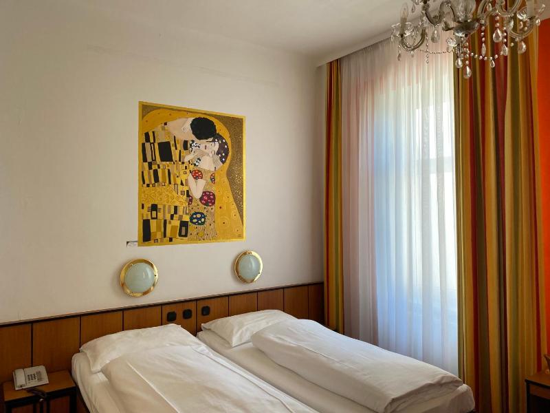 Double Room Art image 3