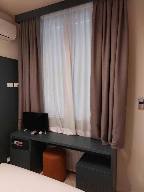 Economy Single Room image 2