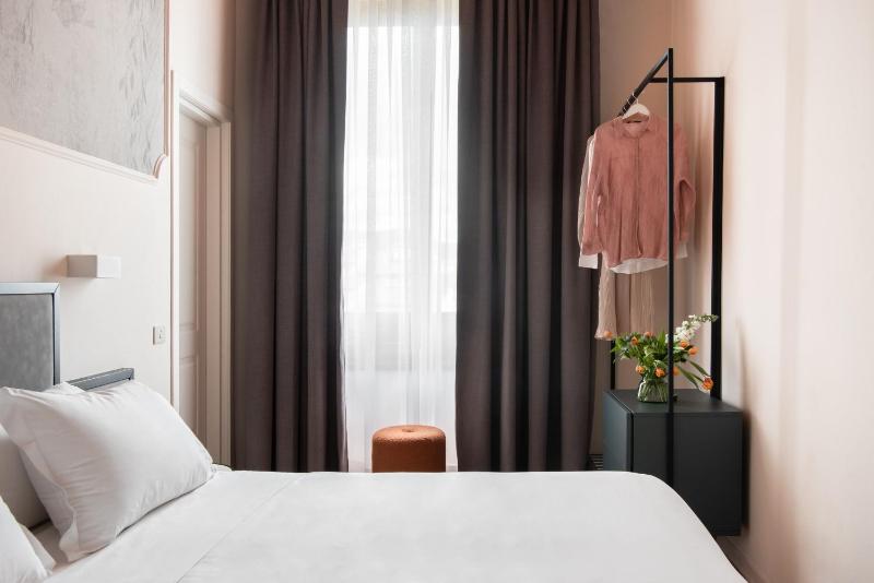 Economy Double Room image 2