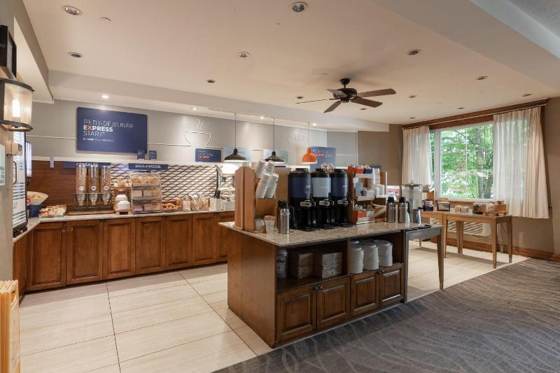 Holiday Inn Express & Suites Tremblant By IHG - image 44