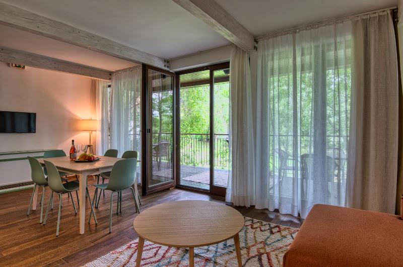 Suite with Lake View image 2