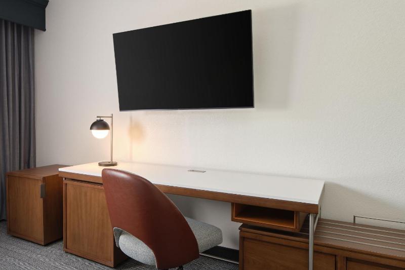 King Room image 3