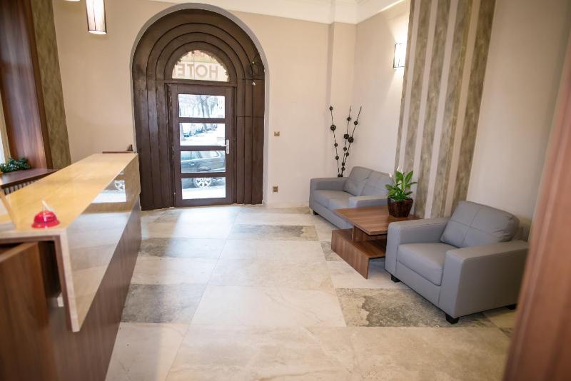 Hotel City Bell - image 10