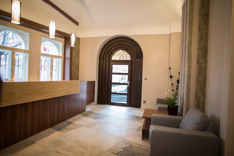 Hotel City Bell - image 12