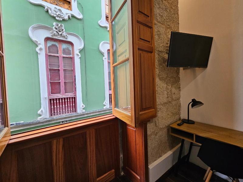 Triana Rooms EH - image 4