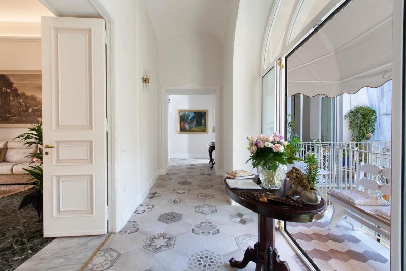 Grace Suites Sorrento - image 9