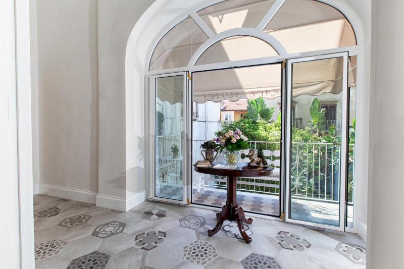 Grace Suites Sorrento - image 6