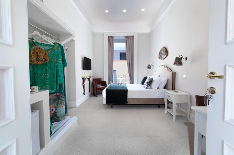 Grace Suites Sorrento - image 27