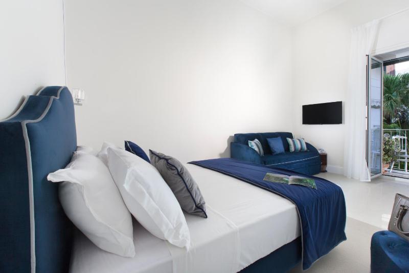 Grace Suites Sorrento - image 31