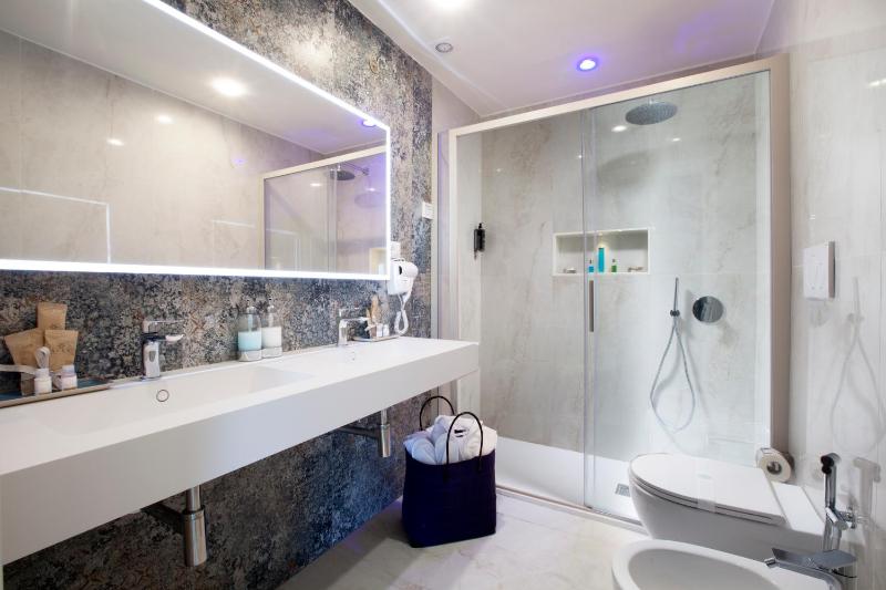 Grace Suites Sorrento - image 34