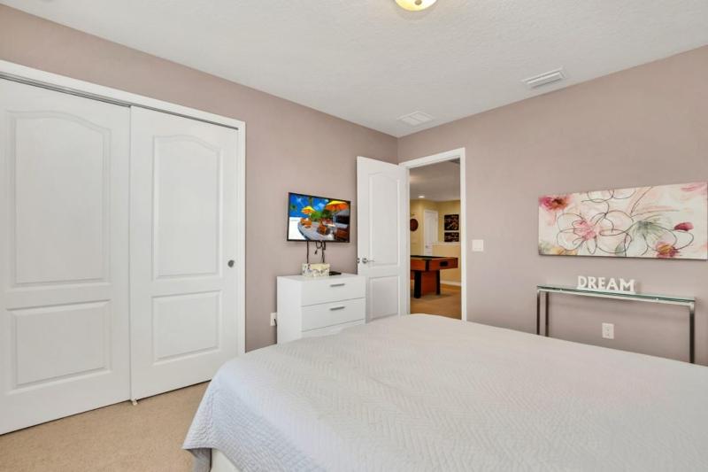 Themed Bedrooms & Private Pool Gated in Fun Resort townhouse - image 2