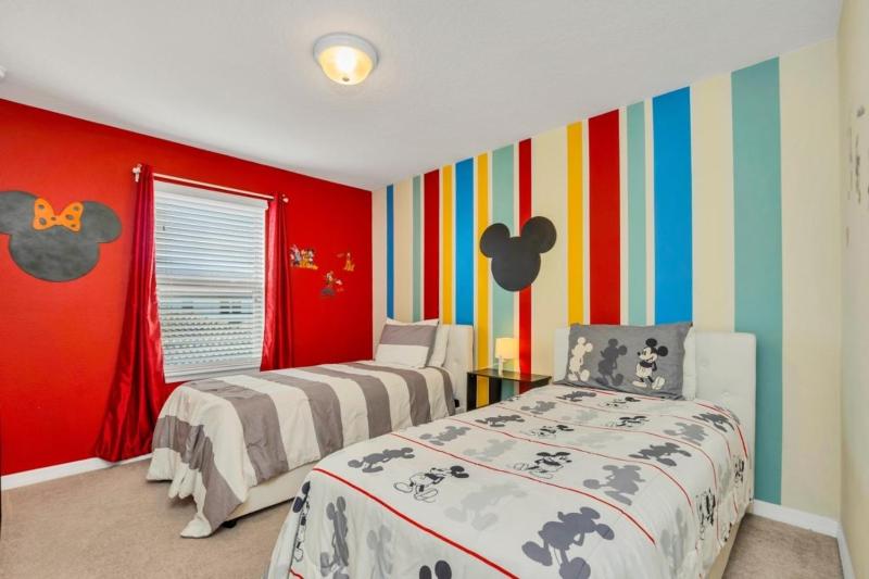 Themed Bedrooms & Private Pool Gated in Fun Resort townhouse - image 9
