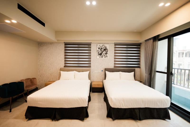 Comfort Quadruple Room image 1