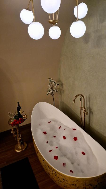 VICTORIAN HOUSE - image 40