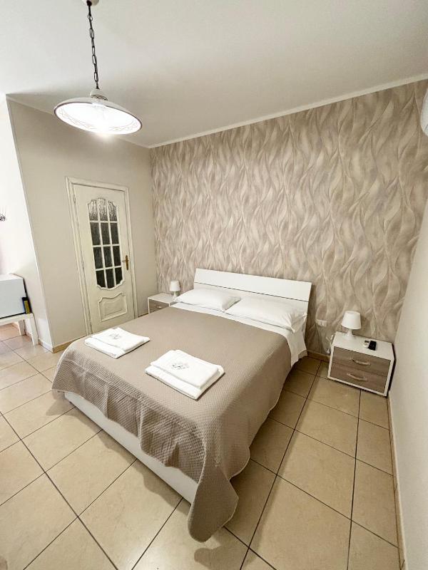 Double Room with Garden View image 4
